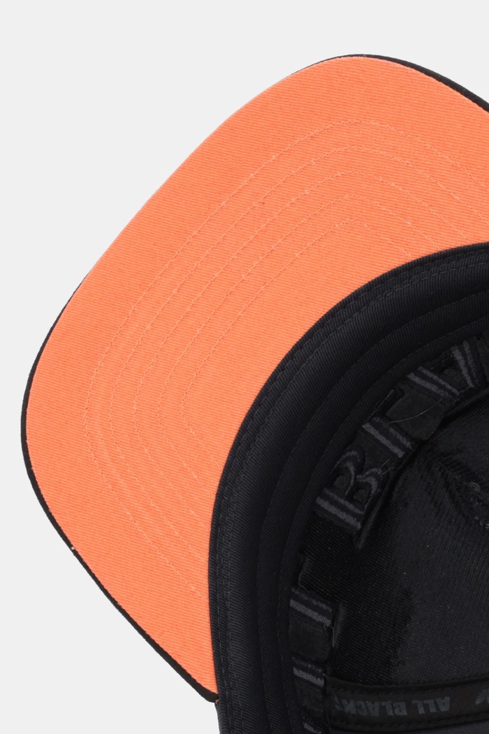 Bombažna bejzbolska kapa adidas Originals Trucker črna KE8469
