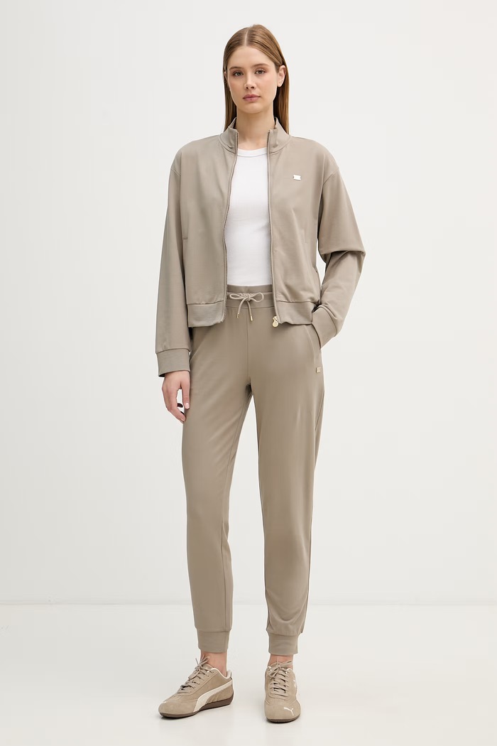 EA7 Emporio Armani compleu de trening pentru femei din bumbac cu elastan bej AF13135.7W000463
