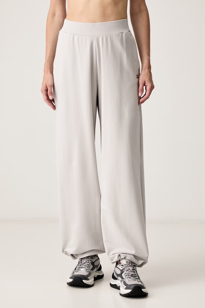 Дрехи EA7 Emporio Armani спортен анцуг дамски от памук с еластан AF13135.7W000464 сив