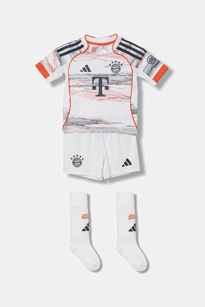 adidas Performance komplet dziecięcy FC Bayern Munich JP3688 biały AW25