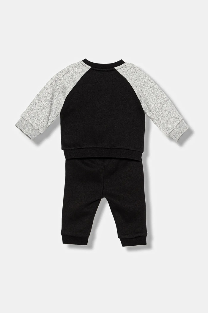 Puma dres dziecięcy MINICATS ESS Raglan Crew Set FL INF 686281 czarny AW25