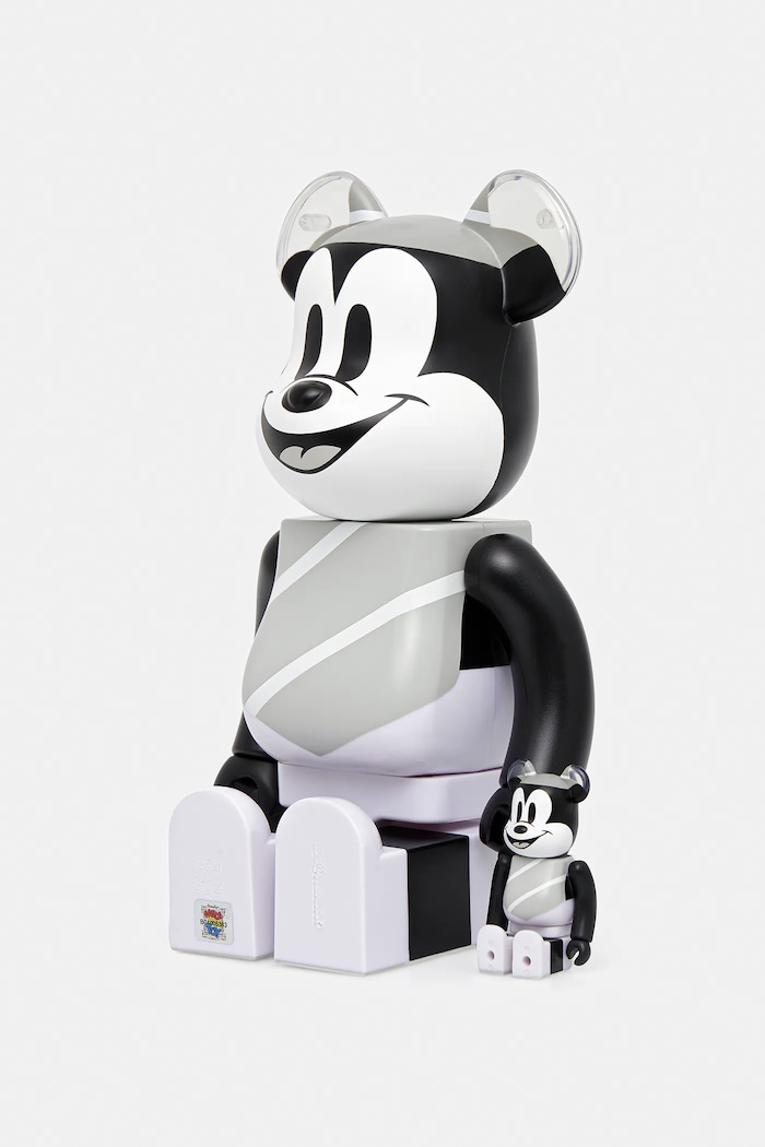 Obývacia izba a spálňa Dekoračná figúrka Medicom Toy HAT.AND.PONCHO.100.400 biela