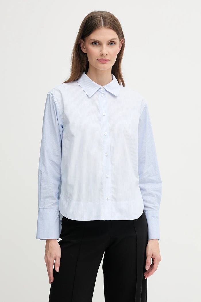 Памучна риза Dkny райе син DJ5W2130
