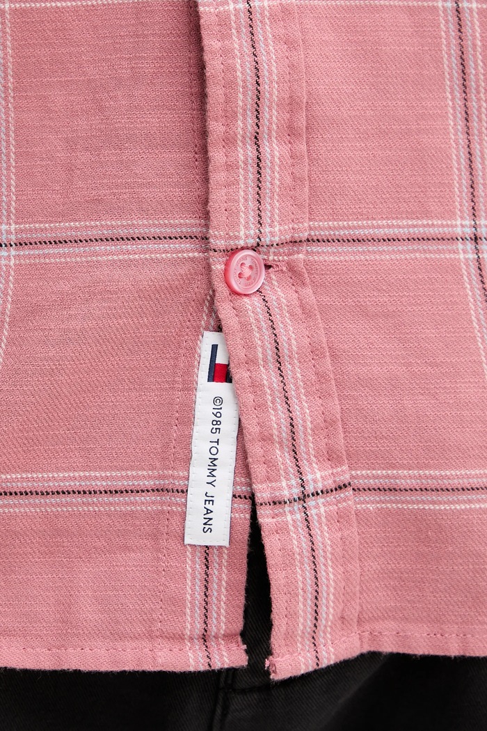 Bombažna srajca Tommy Jeans DM0DM21701 roza