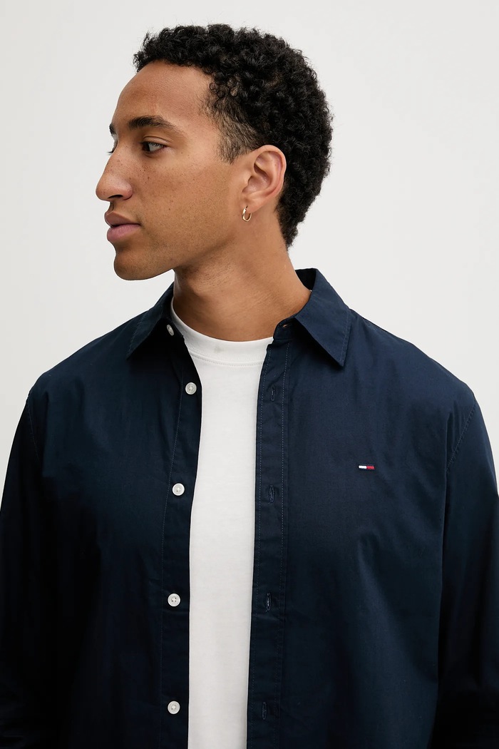 Tommy Jeans srajca moška bombažna mornarsko modra DM0DM22026