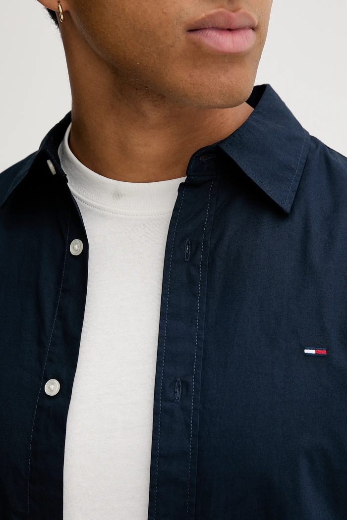 Tommy Jeans srajca moška bombažna DM0DM22026 mornarsko modra
