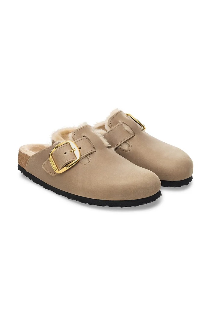 Взуття Birkenstock Замшеві тапочки Birkenstock Boston Big Buckle Shearling 1030444 бежевий