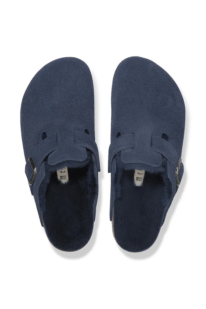 Semišové pantofle Birkenstock Boston Shearling námořnická modř 1030657