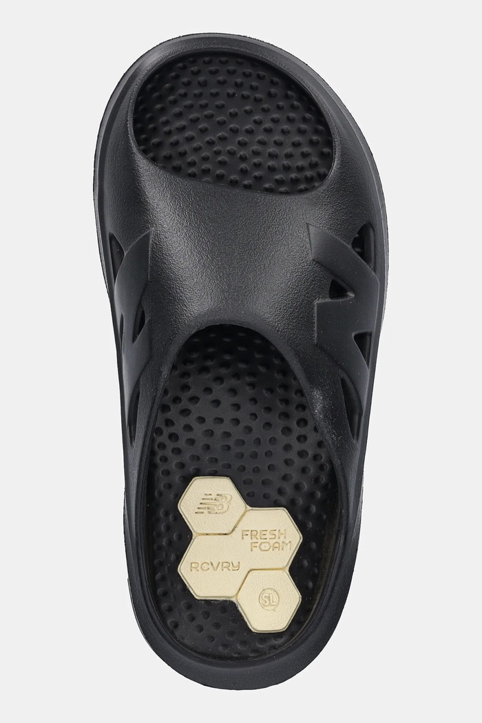 Pantofle New Balance RCVRY černá RCVRYSK1