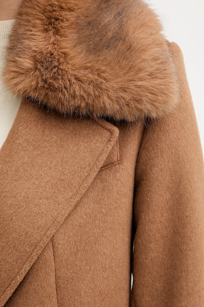 Guess płaszcz z dodatkiem wełny KAROLE W5BL19.W2642 brązowy