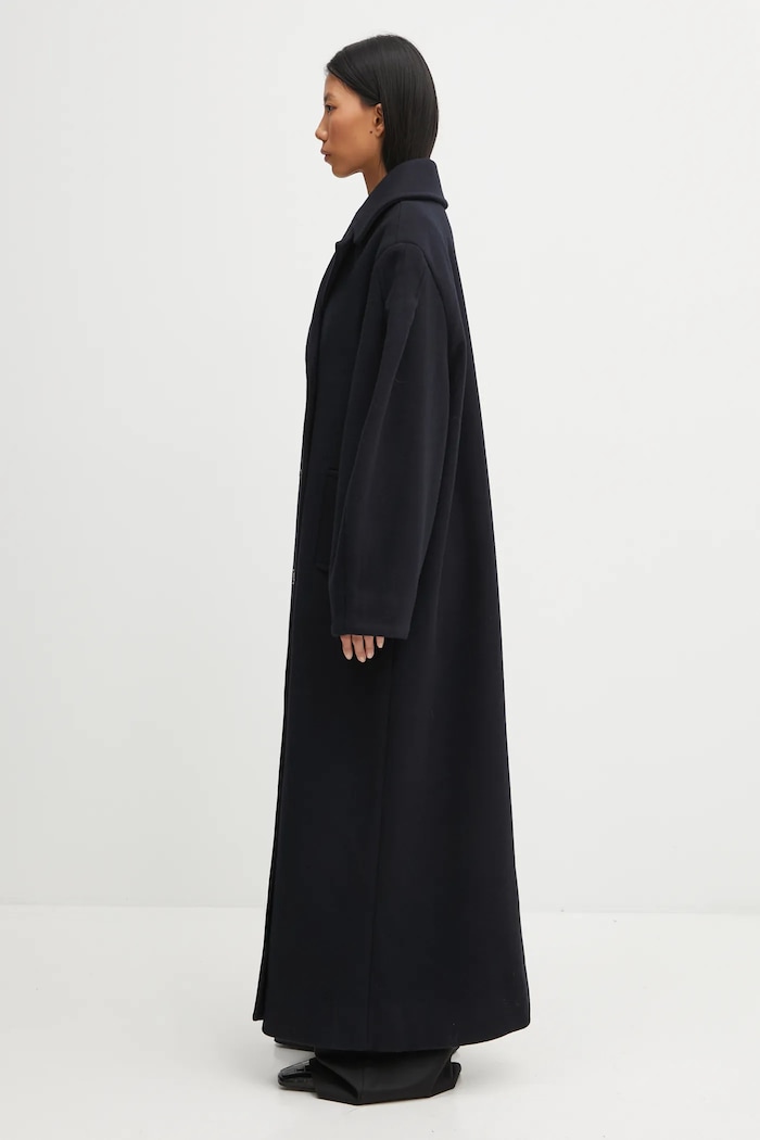 GANNI płaszcz z dodatkiem wełny Peacoat Wool Long W0802 granatowy AW25