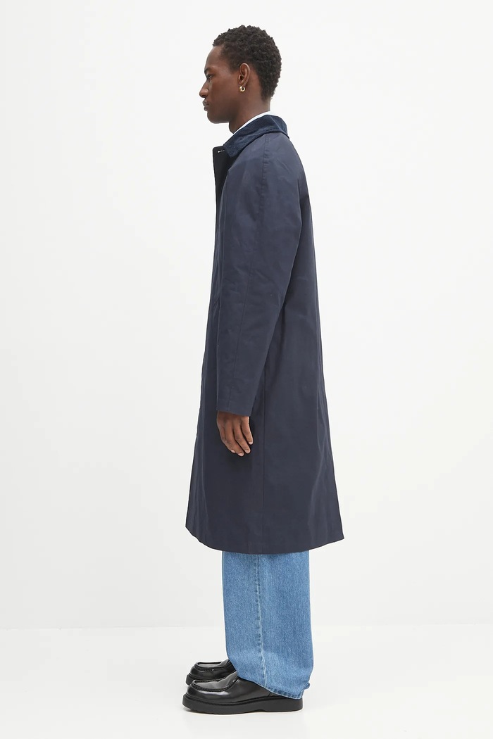 A.P.C. płaszcz bawełniany mac gaspard COHIL.M01548 granatowy AW25