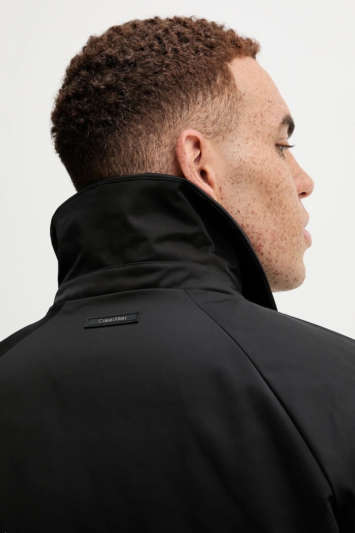 Bunda Calvin Klein LV04LD504G čierna