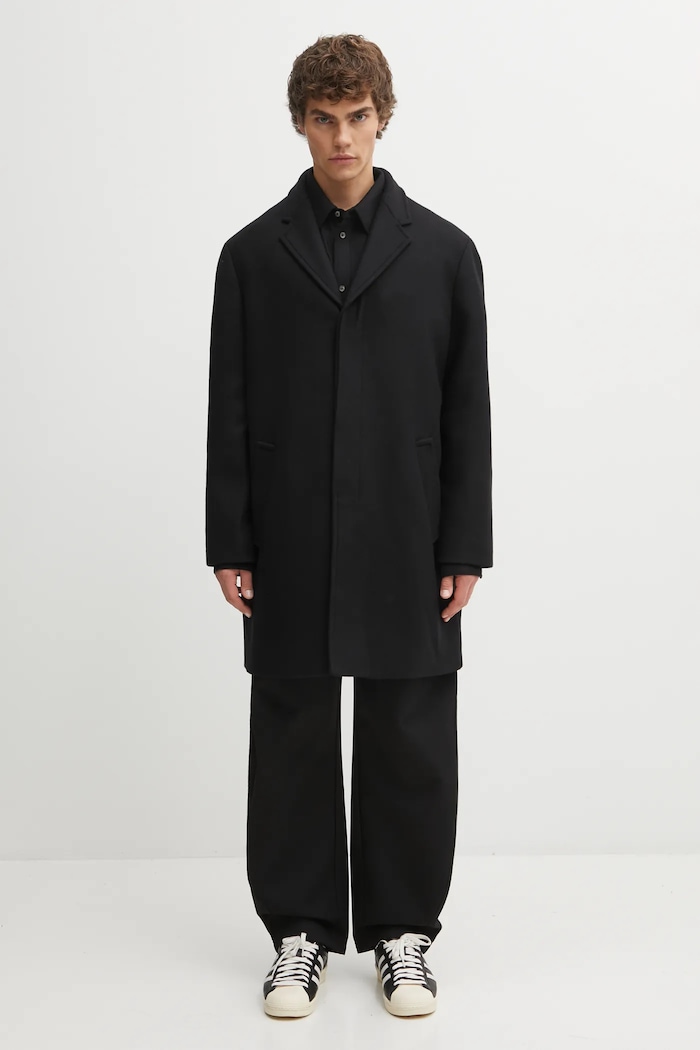 Vuneni kaput Maison Kitsuné Tailored PM02205WM2030 crna