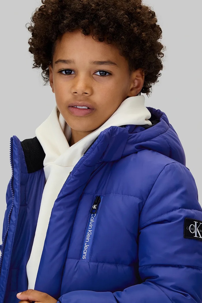 CHLAPEC Dětská zimní bunda Calvin Klein Jeans IB0IB01276.104.116.9BYA námořnická modř