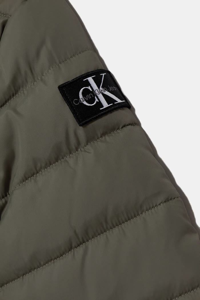 Péřová bunda Calvin Klein Jeans zelená IB0IB02174.9BYA