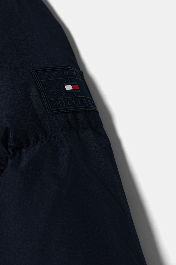 Tommy Hilfiger geacă de puf pentru copii bleumarin KB0KB09815.9BYA