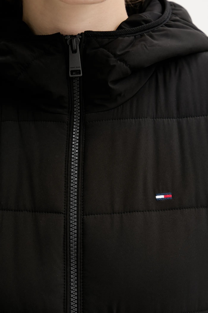 Μπουφάν Tommy Jeans DW0DW20959 μαύρο