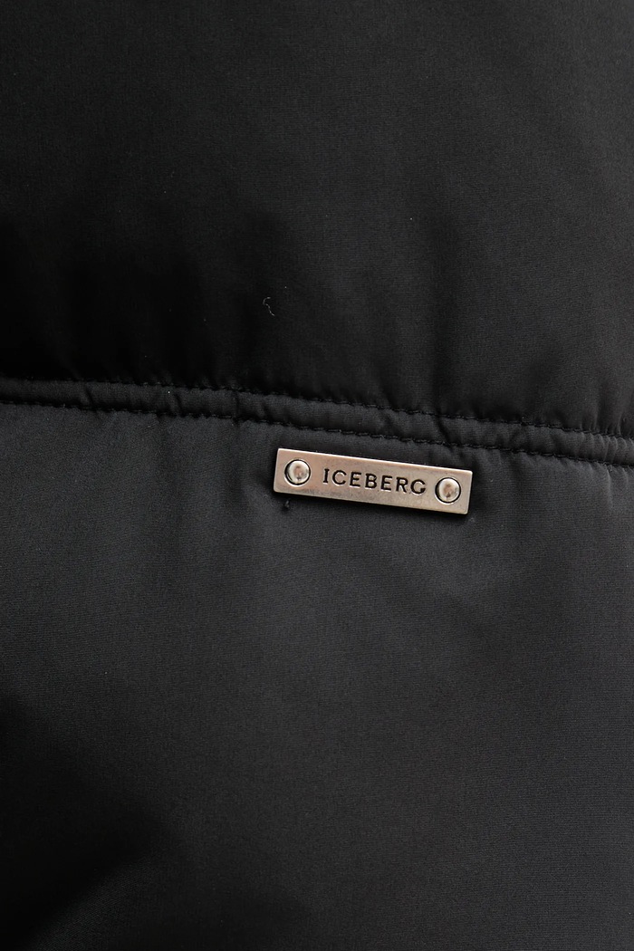 Péřová bunda Iceberg J031.6403 černá