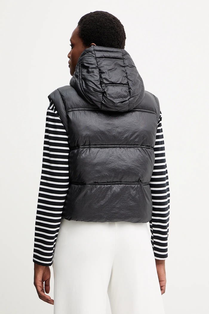 Ρούχα Αμάνικο μπουφάν Guess ERNESTINE W5YL11.WHDO2 μαύρο