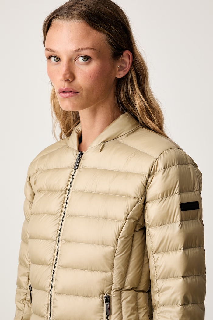 Armani Exchange пухова куртка жіноча бежевий XW001920.AF18757