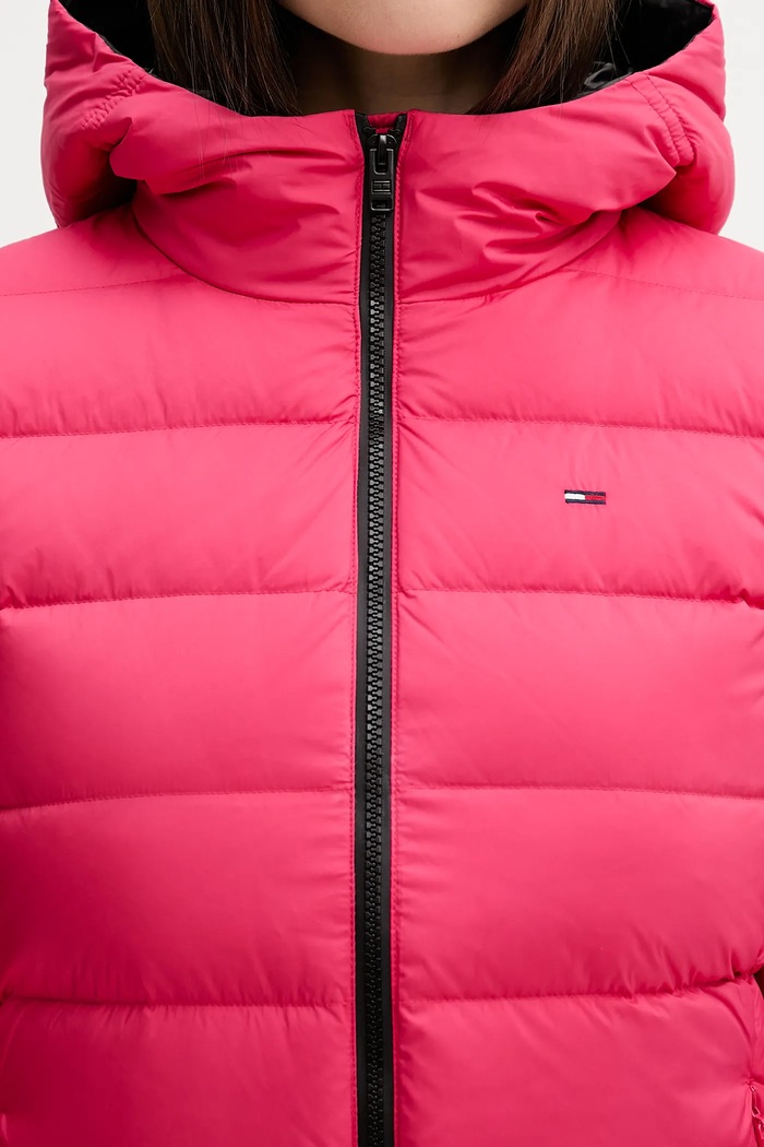 Páperová bunda Tommy Jeans DW0DW21617