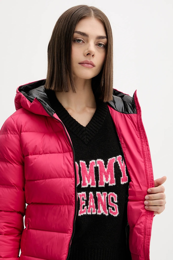 Páperová bunda Tommy Jeans DW0DW21617