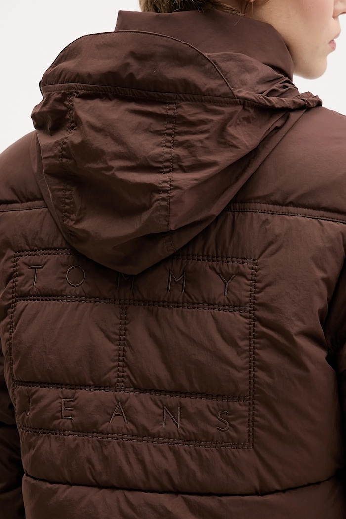 Bunda Tommy Jeans DW0DW21620 hnedá