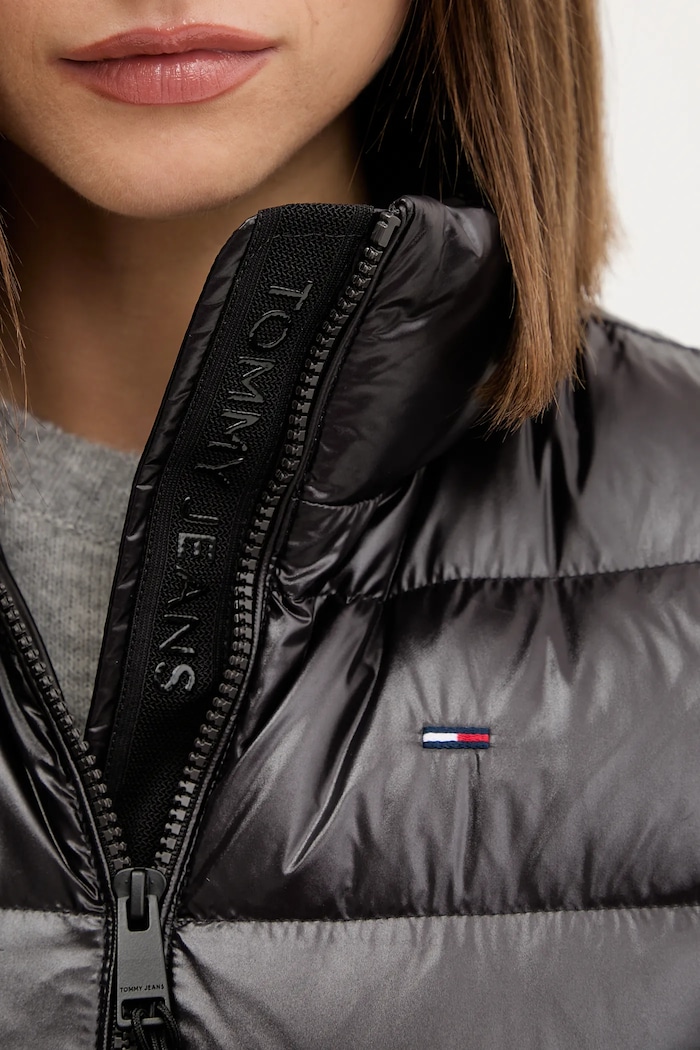 Αμάνικο από πούπουλα Tommy Jeans Tommy Jeans μαύρο DW0DW21622