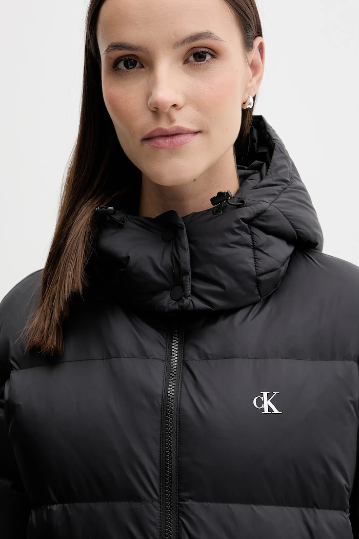 Páperová bunda Calvin Klein Jeans čierna LV047D502G