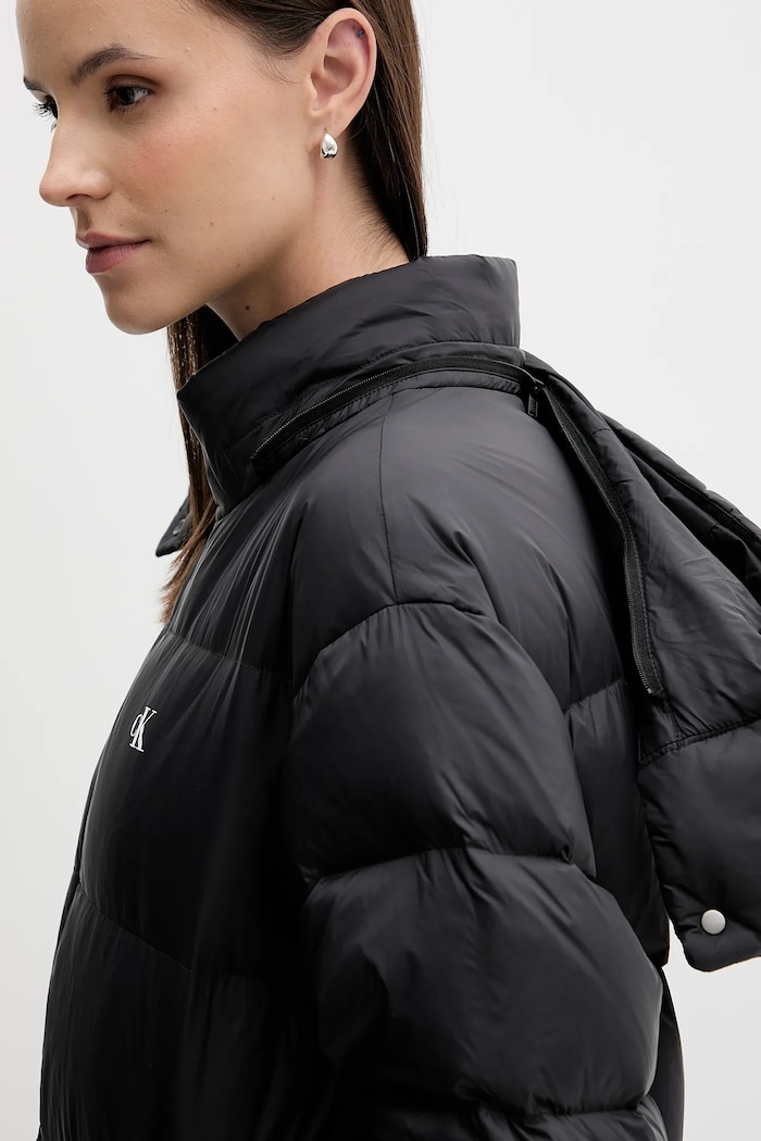 Páperová bunda Calvin Klein Jeans LV047D502G čierna