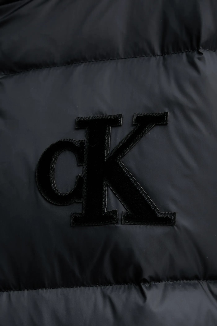 Páperová bunda Calvin Klein Jeans LV047D503G čierna