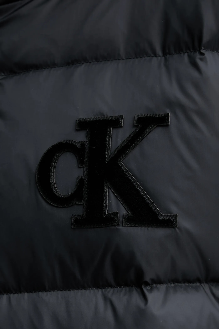 Páperová bunda Calvin Klein Jeans LV047D503G čierna