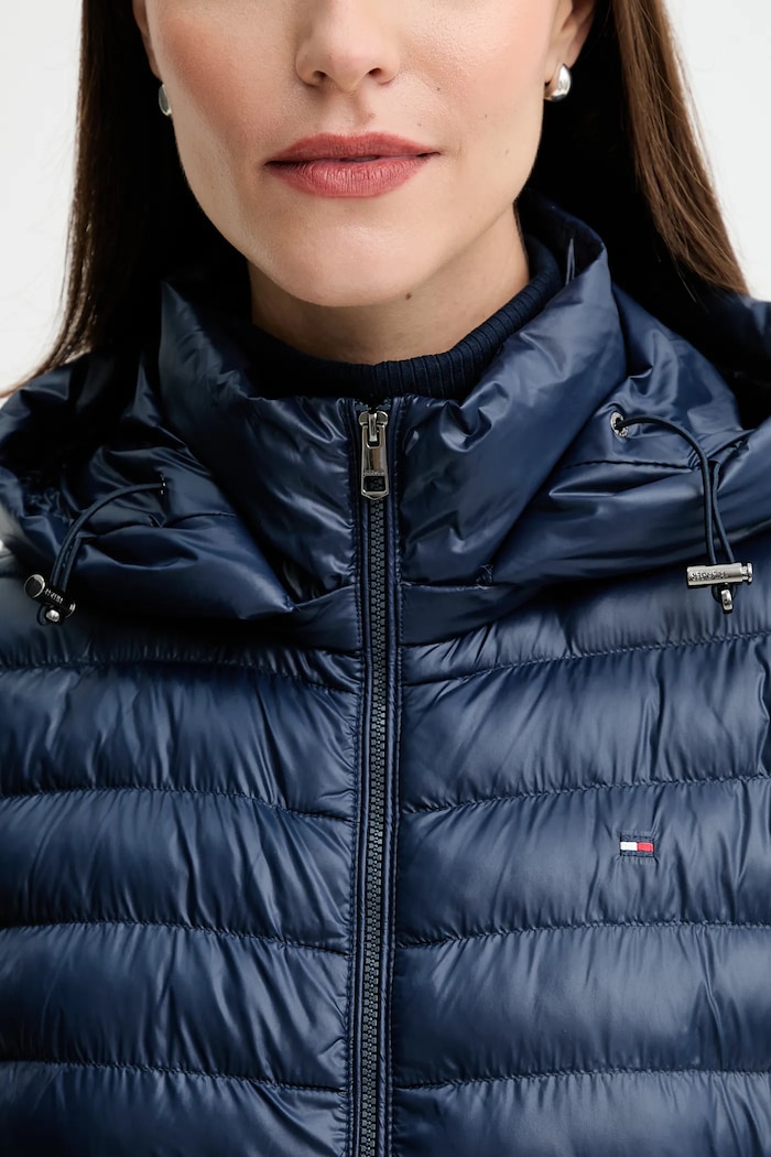 Bunda Tommy Hilfiger WW0WW47351 tmavomodrá