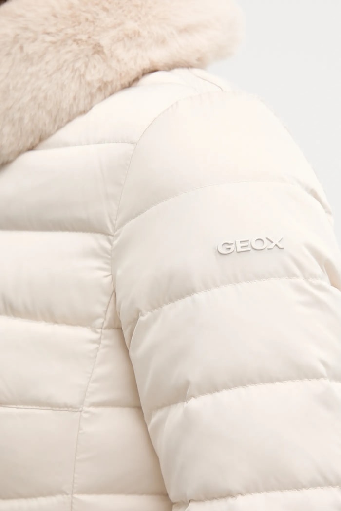 Páperová bunda Geox BETTANIE W5626T.T3122