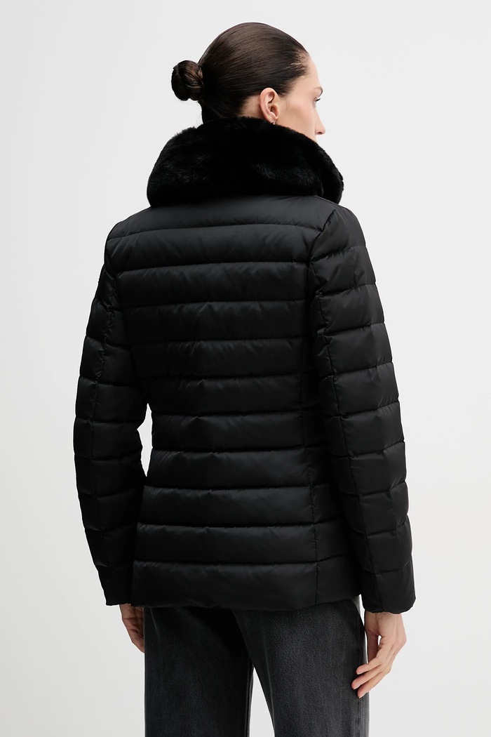 Oblečenie Páperová bunda Geox BETTANIE W5626T.T3122 čierna