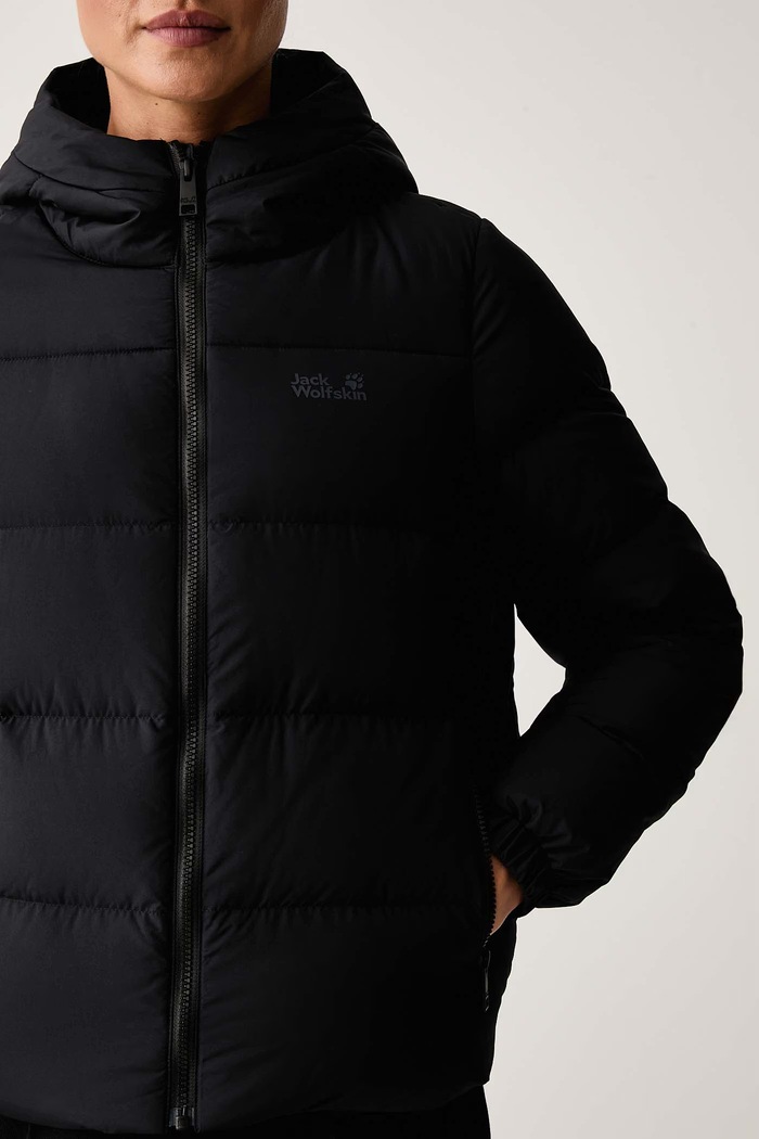 Kurtka puchowa damska FROZEN PALACE Jack Wolfskin A65097 czarny