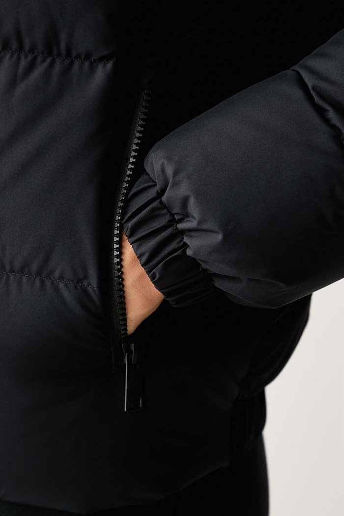 Kurtka puchowa damska FROZEN PALACE Jack Wolfskin czarny A65097