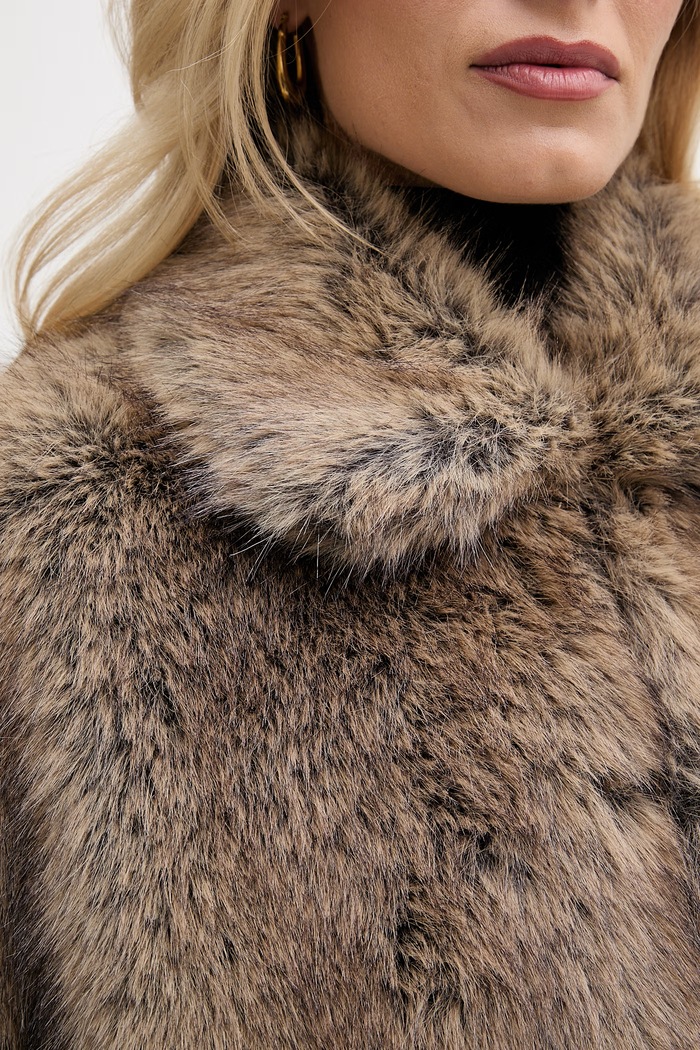 Płaszcz ze sztucznego futra damski Liu Jo brązowy MF5232.E1095