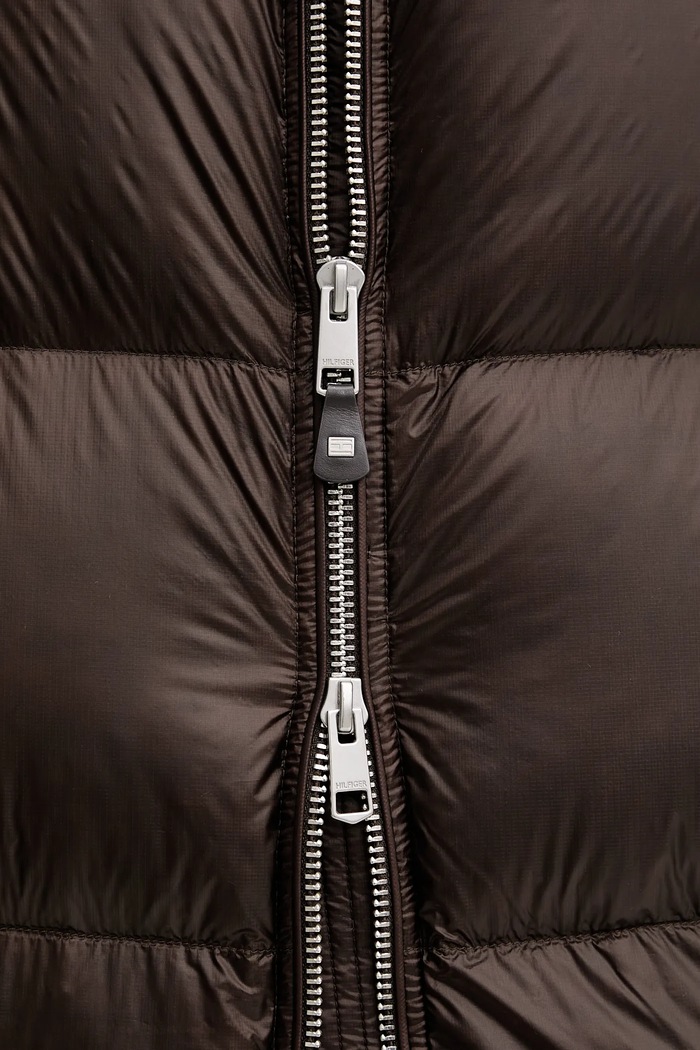 Tommy Hilfiger geacă de puf WW0WW46543 maro
