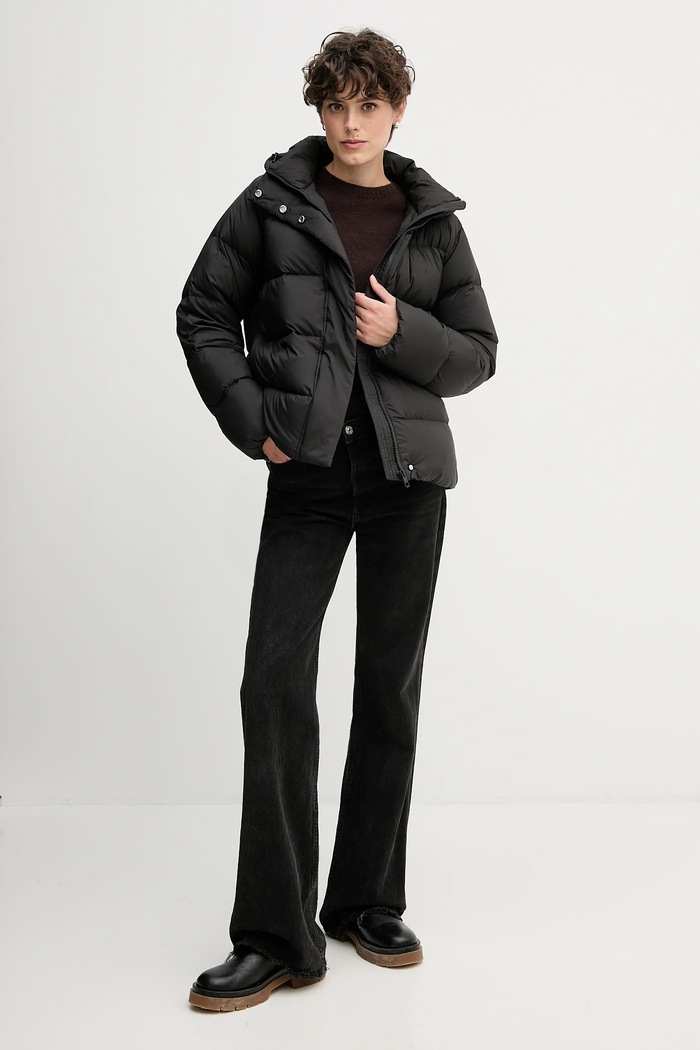 Péřová bunda Tommy Hilfiger WW0WW45739 černá AW25