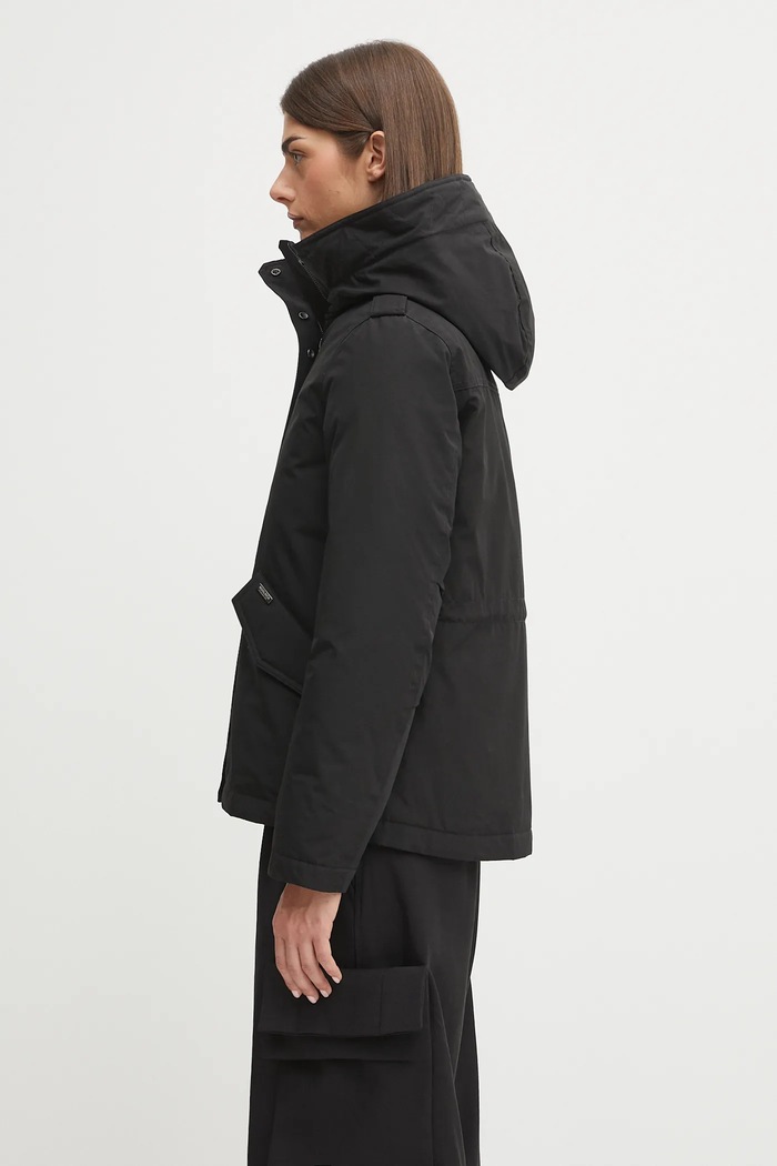 Pernata jakna Woolrich Military CFWWOU2075FRUT0001 crna AW25