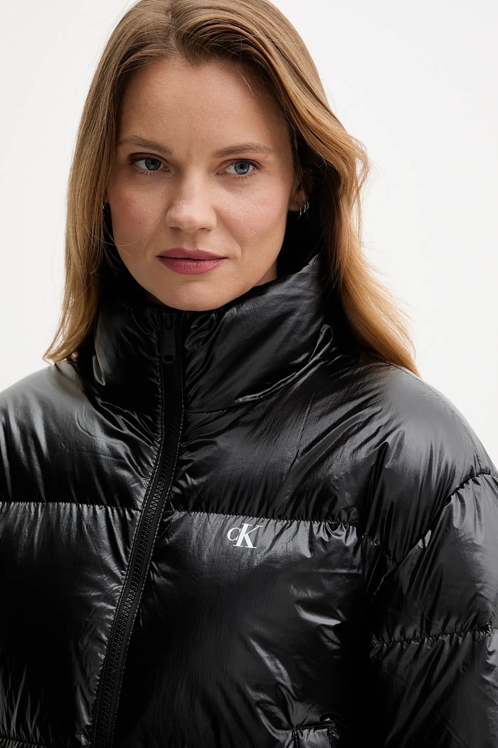 Páperová bunda Calvin Klein Jeans čierna LV047D510G