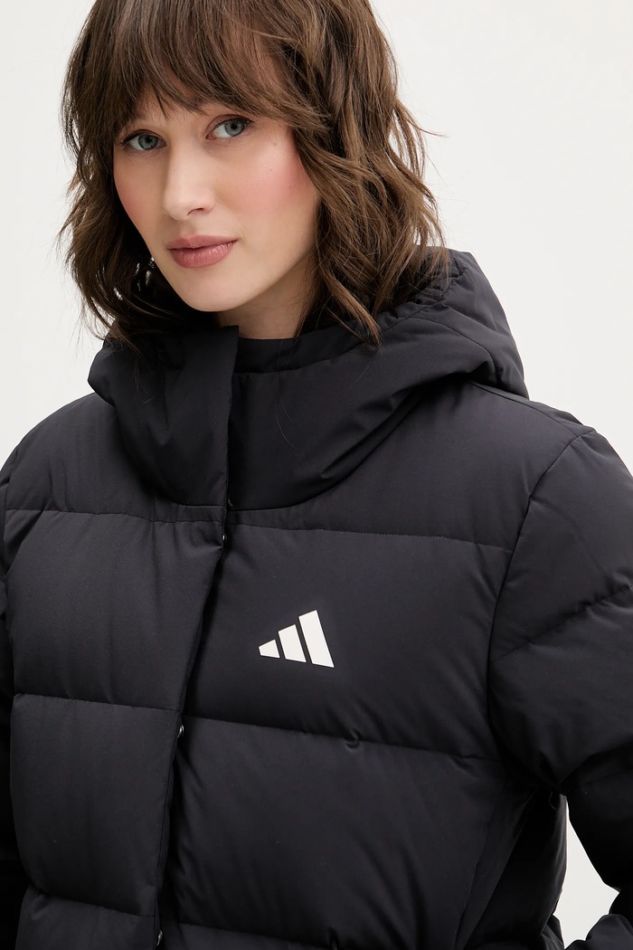 Páperová bunda adidas Helionic čierna JN2086