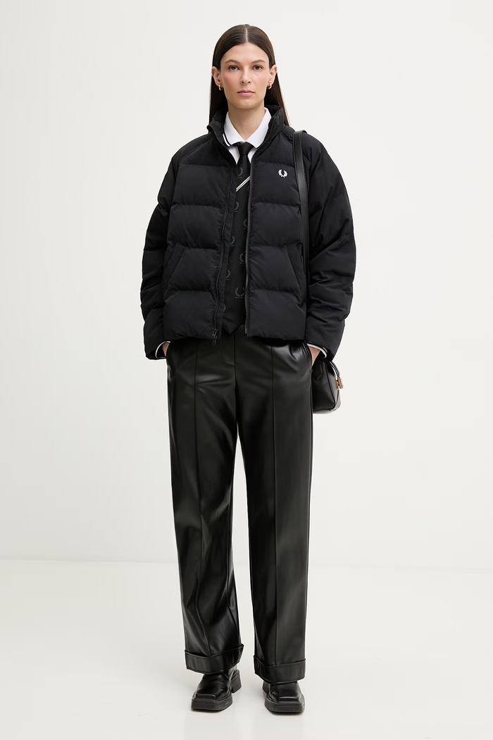 Fred Perry puhovka ženska J1118 črna AW25