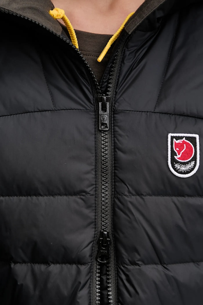 Péřová bunda Fjallraven Expedition F86122 černá
