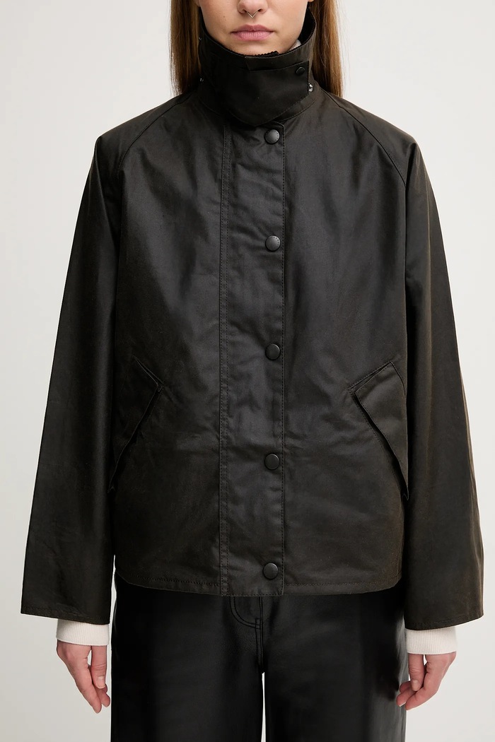 Bavlněná bunda Barbour Transport Wax Jacket zelená LWX1410OL71