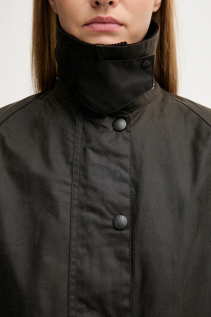 Bavlněná bunda Barbour Transport Wax Jacket LWX1410OL71 zelená