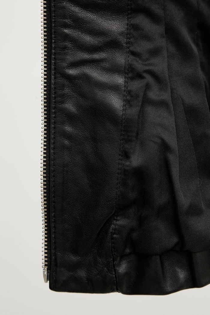 Kožená bunda AllSaints CLO W024LD čierna