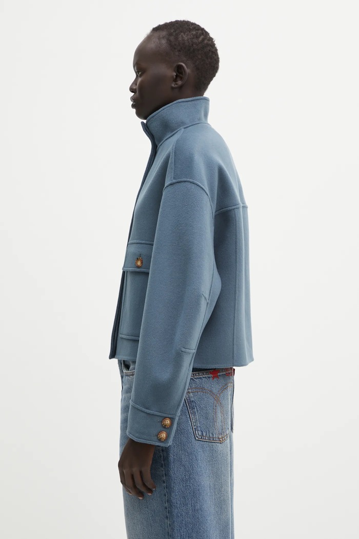 Maison Kitsuné Шерстяная куртка-бомбер Maison Kitsuné Double Face Cropped PW02118WQ4067 тёмно-синий AW25